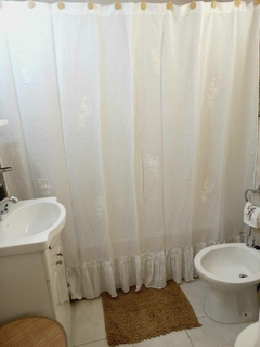 Cortina de baño gasa de algodón con volado - comprar online