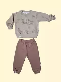 Conjunto beba en internet