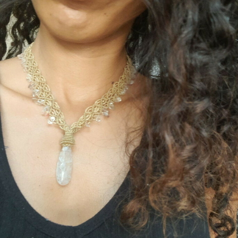 Colar de Macramê de Cristais - Pedra Cristal
