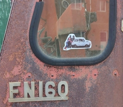 Sticker pack x 3 motivos / Super héroes empujando un 147 en internet
