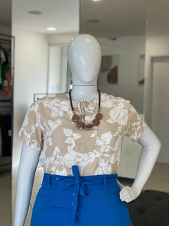 BLUSA ZÍPORA VISCOSE BEGE FLORAL - loja online