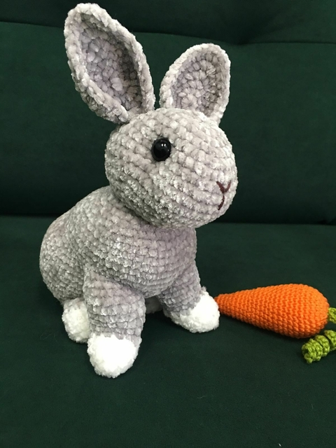 Coelho Realista Amigurumi 26cm Cinza