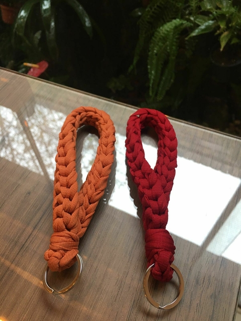 Chaveiro Fio de Malha Cordão