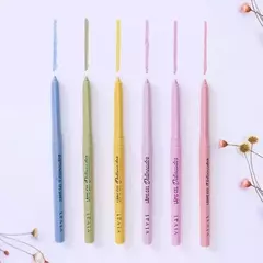 Delineador retráctil VIVAI tono rosa pastel - comprar online