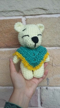Osito con poncho