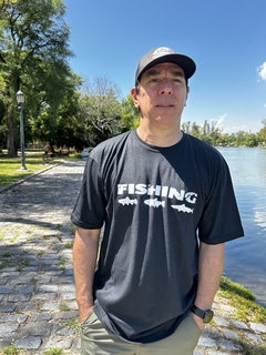 REMERA RIO FISHING 3 PECES NEGRA - comprar online