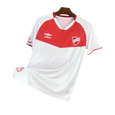 Camisa Argentinos Juniors Away 25-26 - Torcedor Umbro Masculina - Branca com detalhes em vermelho - comprar online