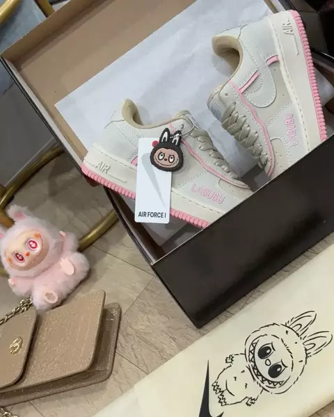 Air Force Labubu Branco/Rosa - comprar online