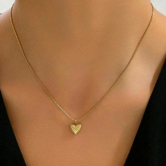 Collar corazón relieve - comprar online