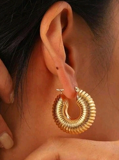 aretes tendencia 2024