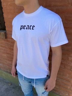 Remera oversize Peace - comprar online
