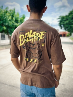 Remera oversize Bizarre