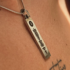 Dije y cadena Spotify en internet