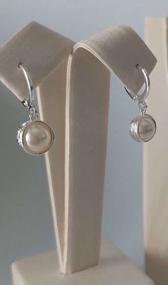 Brinco Argolinha de Pérola Banhado a Prata