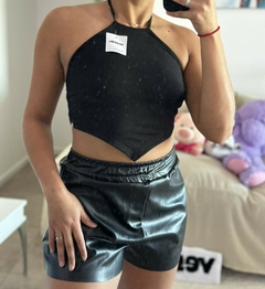 short cuero negro en internet