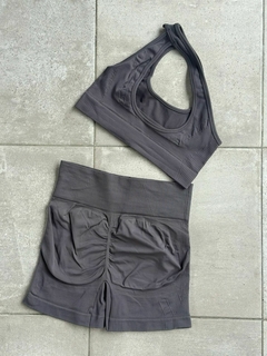 conjunto JANA GRIS TOPO