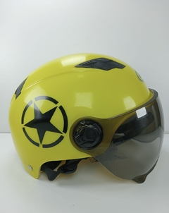 Casco Star ajustable amarillo estrella negra - comprar online