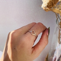 Anillo Curva con Detalle de Piedras – Plata 925 - comprar online