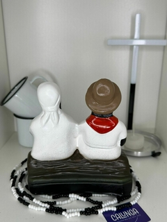 IMAGEM UMBANDA - CASAL PRETOS VELHOS | GESSO | 18CM - comprar online
