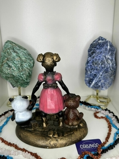 IMAGEM UMBANDA - ERÊ C/ BRINQUEDO ROSA | RESINA | 15CM - comprar online