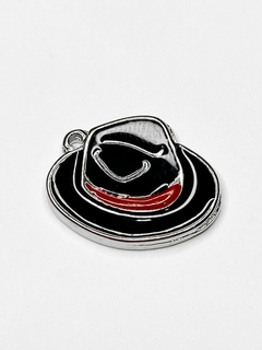 PINGENTE CHAPÉU | MODELO 71 | PRETO E VERMELHO - UNIDADE