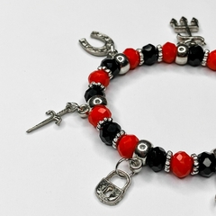 PULSEIRA DE CRISTAIS COM PINGENTES - TRANCA RUA - CALUNGA
