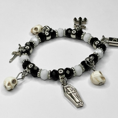 PULSEIRA DE CRISTAIS COM PINGENTES - EXU CAVEIRA - comprar online