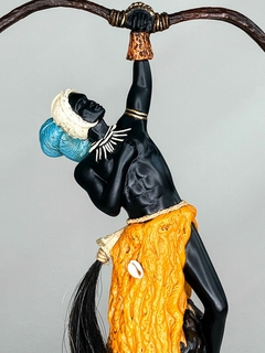 IMAGEM ORIXÁ - OXÓSSI | RESINA | 26CM | ORIGINAL CAMASI na internet