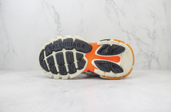 BALENCIAGA TRACK WHITE AND ORANGE na internet