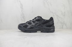 ASICS 1130 ALL BLACK