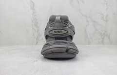 BALENCIAGA TRACK DARK GREY na internet