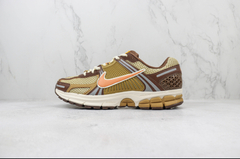NIKE ZOOM VOMERO 5 WHEAT GRASS