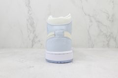 JORDAN 1 MID ICE BLUE REVERSE na internet