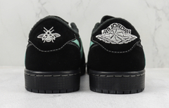 NIKE DUNK + FRAGMENTS + TRAVIS SCOTT na internet