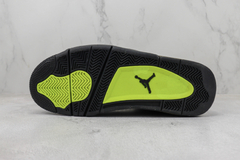 JORDAN 4 SE NEON na internet