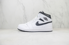 JORDAN 1 MID WHITE BLACK