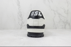 LV TRAINNER BLACK WHITE na internet