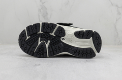 NEW BALANCE 1906R BLACK WHITE - 7even_company