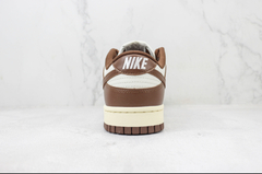 NIKE DUNK BROWN na internet