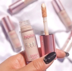 Corrector Fells Ruby Rose en internet