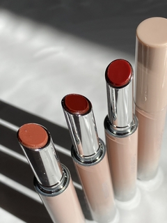 Bálsamos labial con color - GEGE BEAR