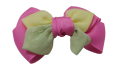 Laço colorido rosa com verde e presilha atrás