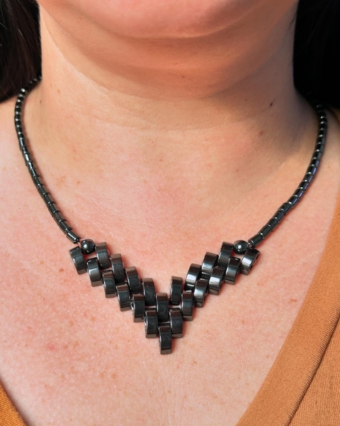 Colar em Hematita - Proteção e Foco - comprar online