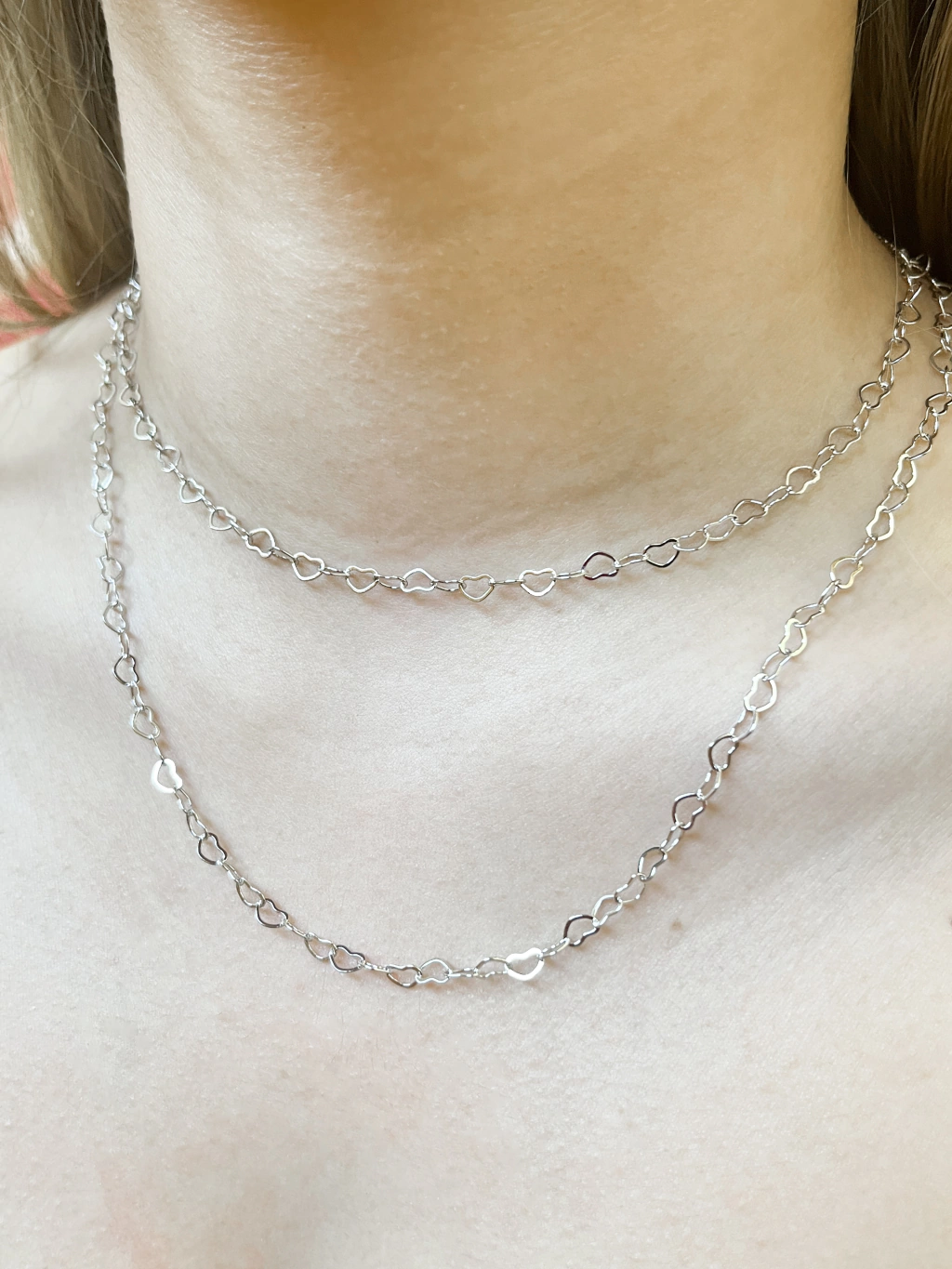 Colar Choker com Corações Entrelaçados Mabi