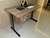 Mesa pé de aço duplo 120x60 cm nogal com 2 gavetas