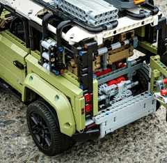 Land Rover Defender - Bloqueando