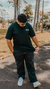 Kit com 3 camisetas básicas lisas na internet