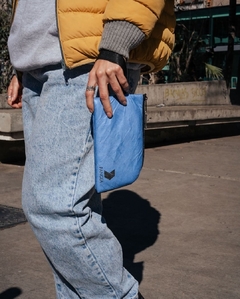 HAND POUCH - comprar online