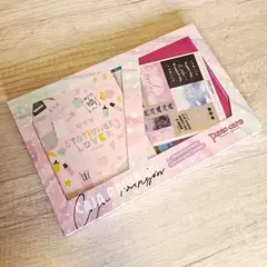 Caja Rainbow Punto Cero / Cuaderno + Stickers + Extras - comprar online