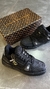 Louis Vuitton Treiner - Preto na internet